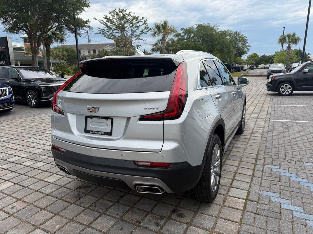 used 2021 Cadillac XT4 car, priced at $22,299