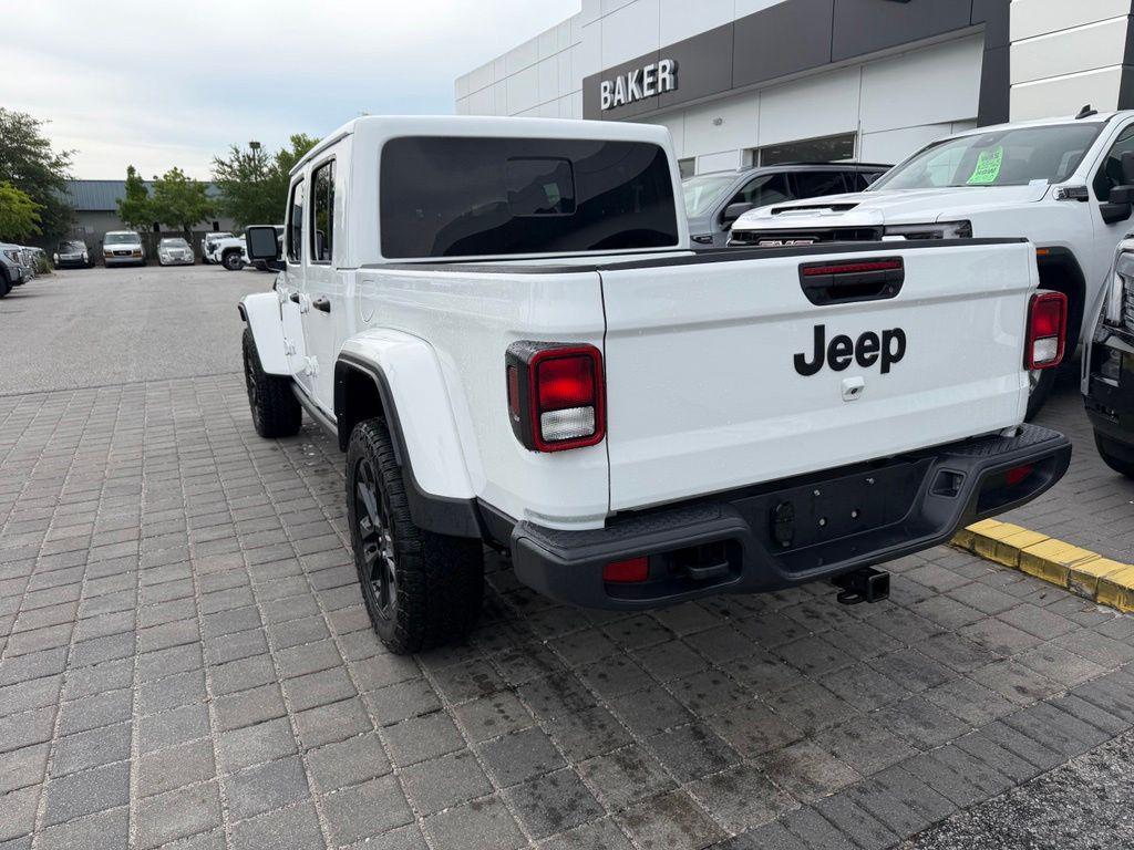 used 2025 Jeep Gladiator car, priced at $41,048