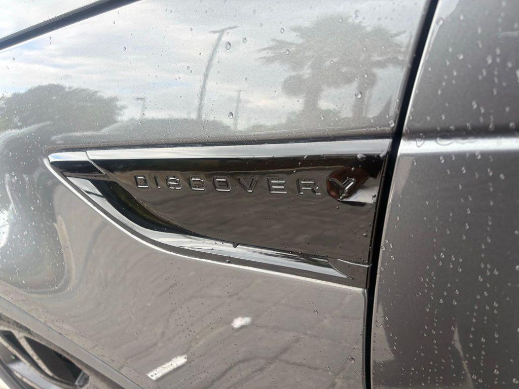 used 2019 Land Rover Discovery car, priced at $20,299