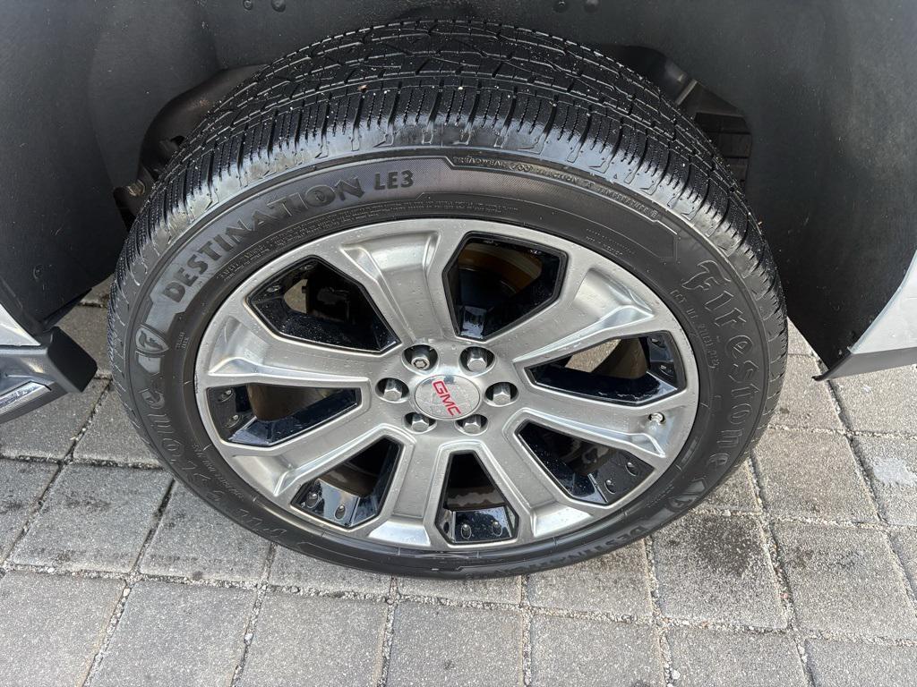 used 2018 GMC Yukon car, priced at $26,737