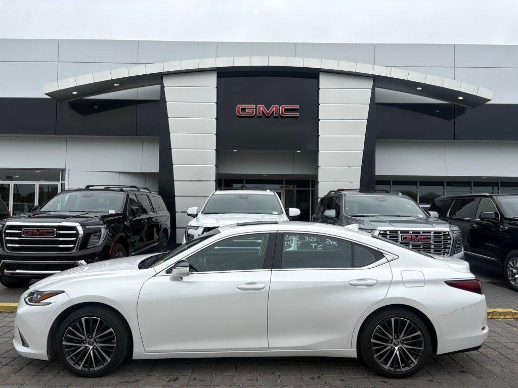 used 2022 Lexus ES 350 car, priced at $38,655