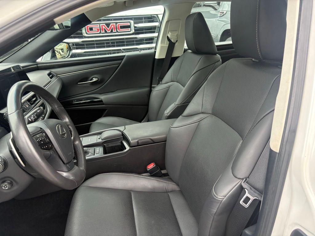 used 2022 Lexus ES 350 car, priced at $38,655