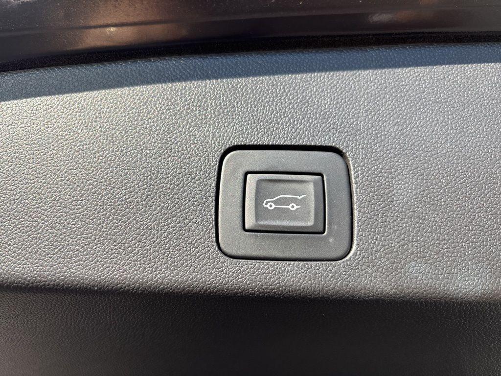 used 2023 Buick Encore GX car, priced at $22,646