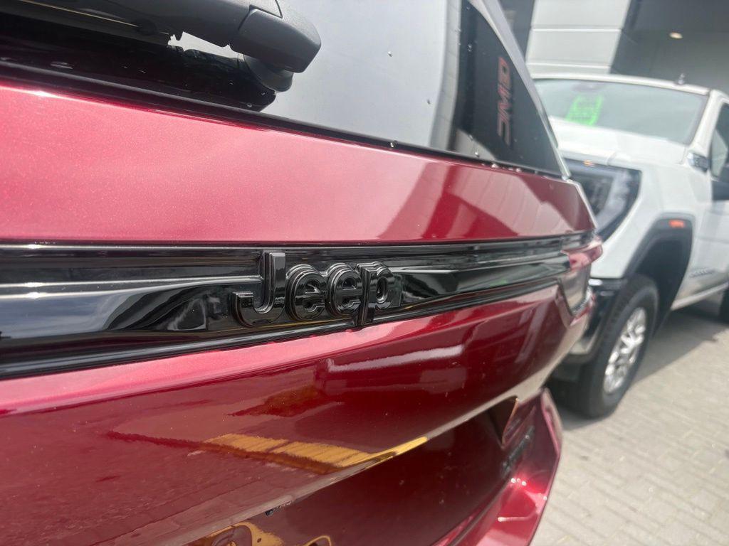 used 2025 Jeep Grand Cherokee car, priced at $39,048