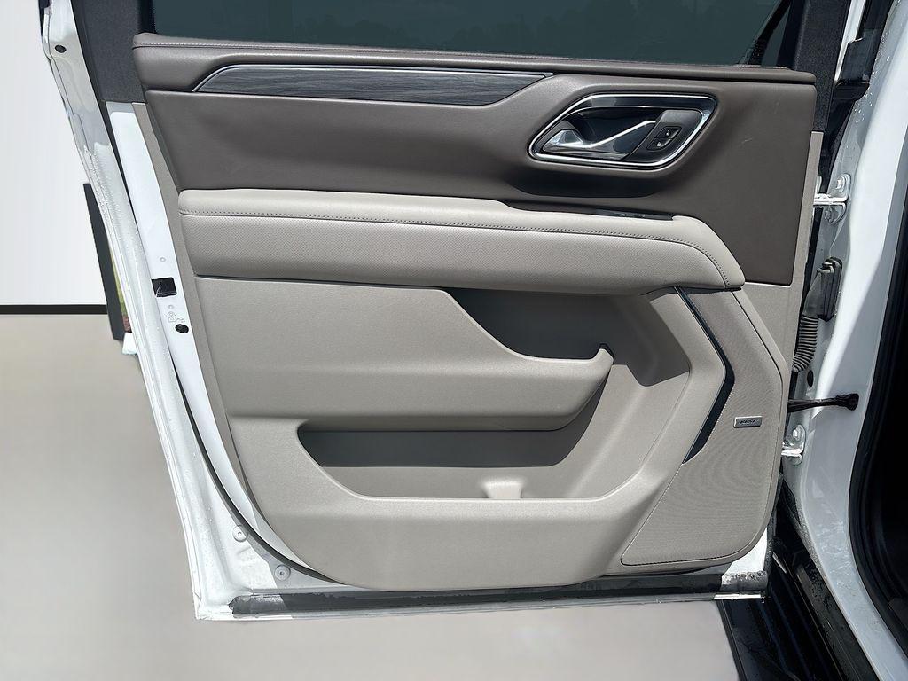 used 2024 GMC Yukon XL car, priced at $62,431