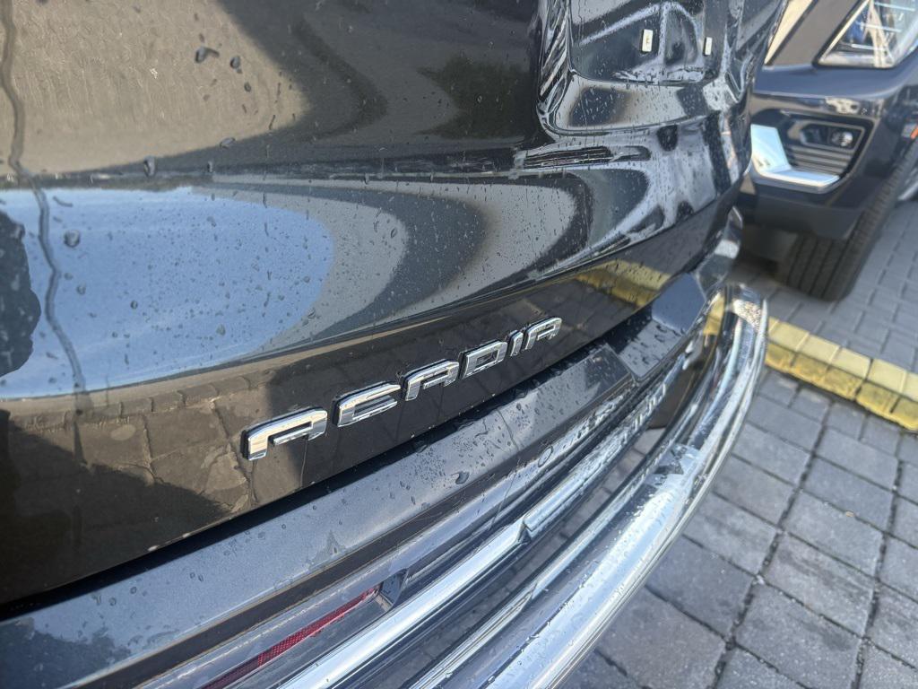 used 2022 GMC Acadia car, priced at $32,904