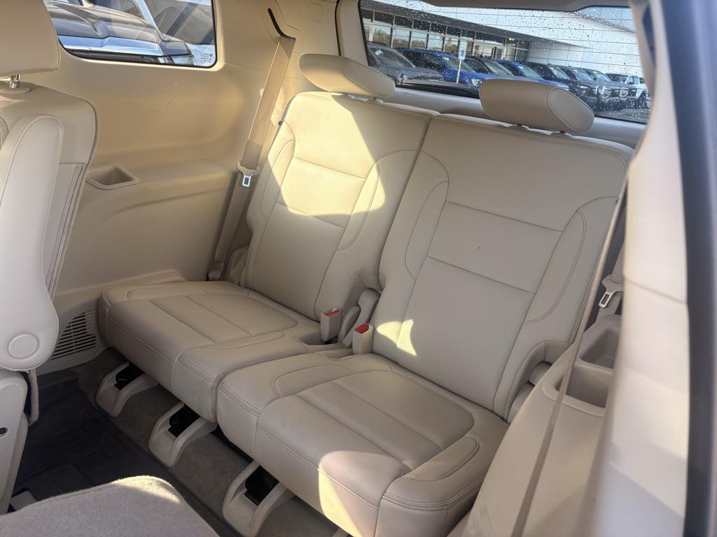 used 2022 GMC Acadia car, priced at $32,904