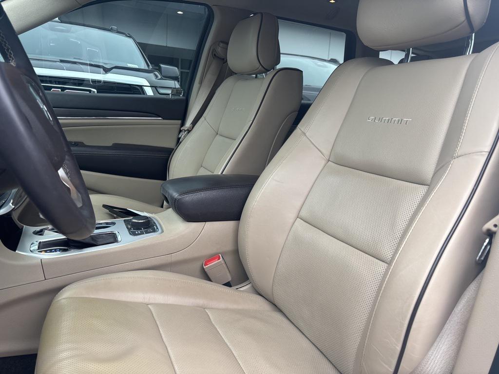 used 2020 Jeep Grand Cherokee car, priced at $28,505