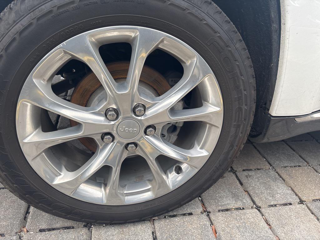 used 2020 Jeep Grand Cherokee car, priced at $28,505