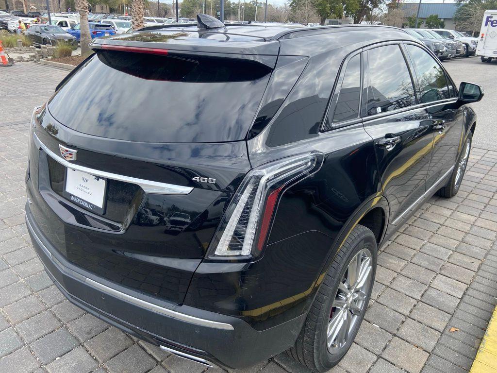 used 2022 Cadillac XT5 car, priced at $33,390