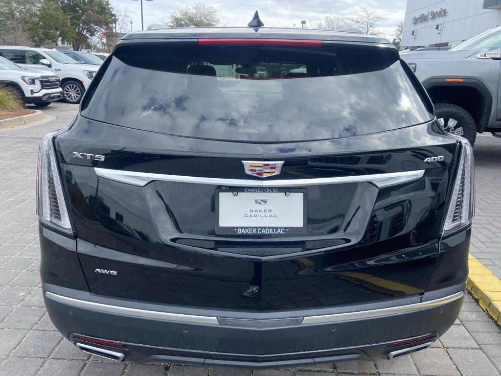 used 2022 Cadillac XT5 car, priced at $33,390