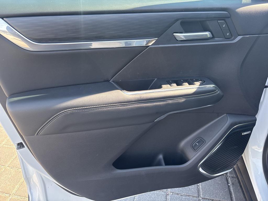 used 2025 GMC Acadia car, priced at $37,570