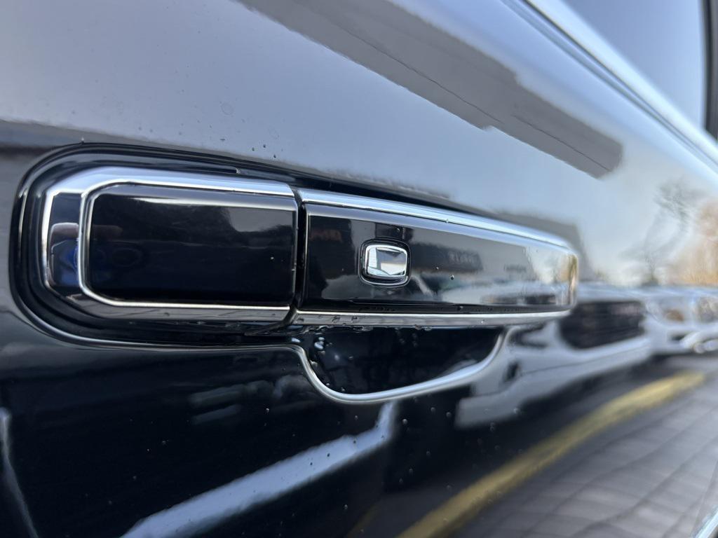 used 2020 GMC Yukon car, priced at $38,471