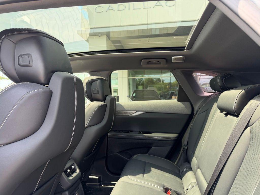 used 2025 Cadillac OPTIQ car, priced at $45,597