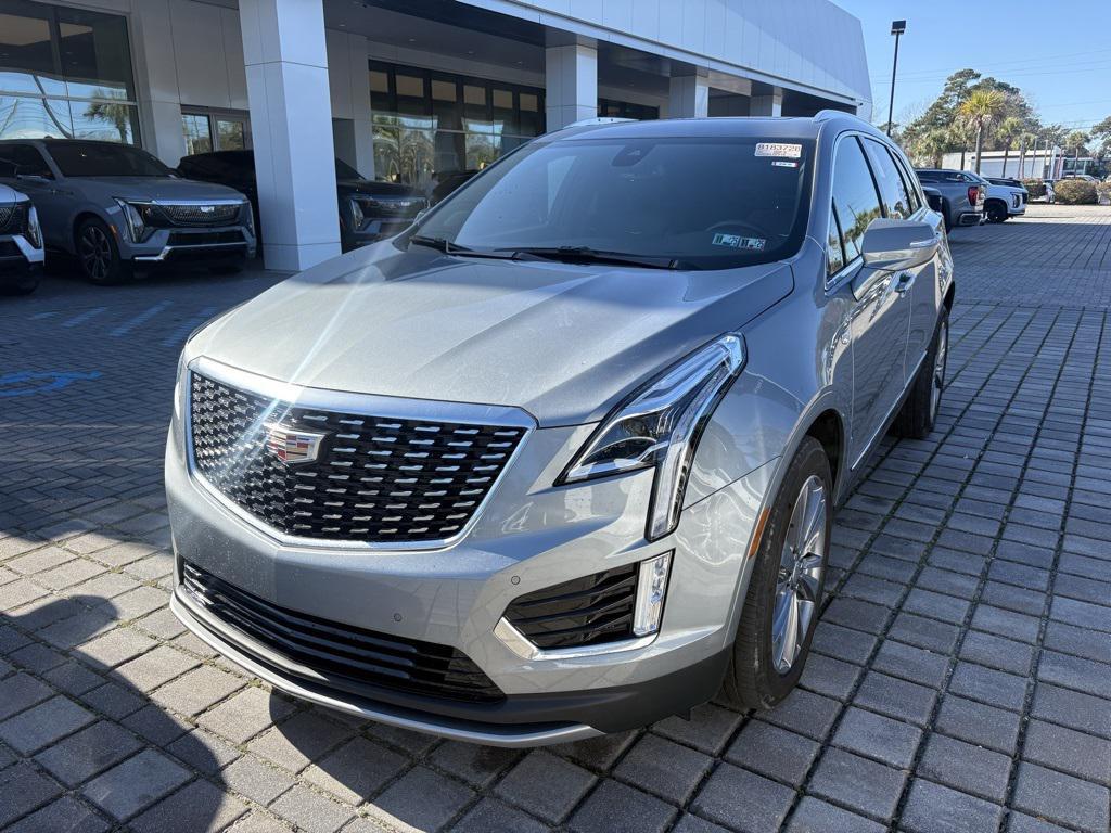 used 2025 Cadillac XT5 car, priced at $42,940