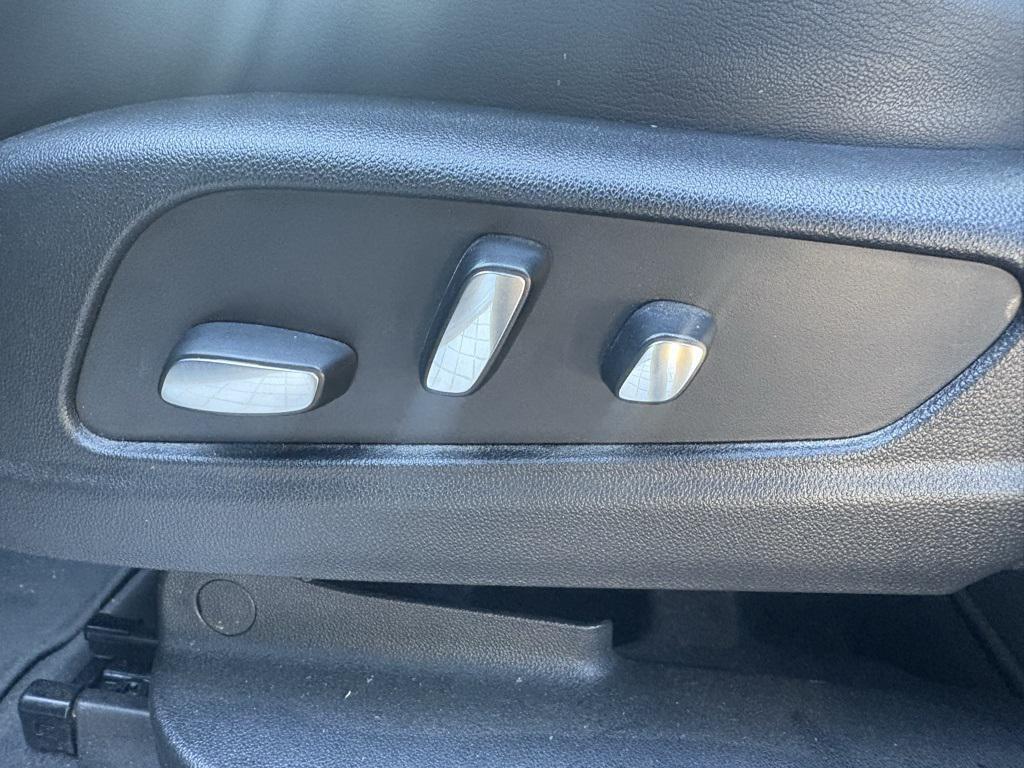 used 2025 Cadillac XT5 car, priced at $42,940