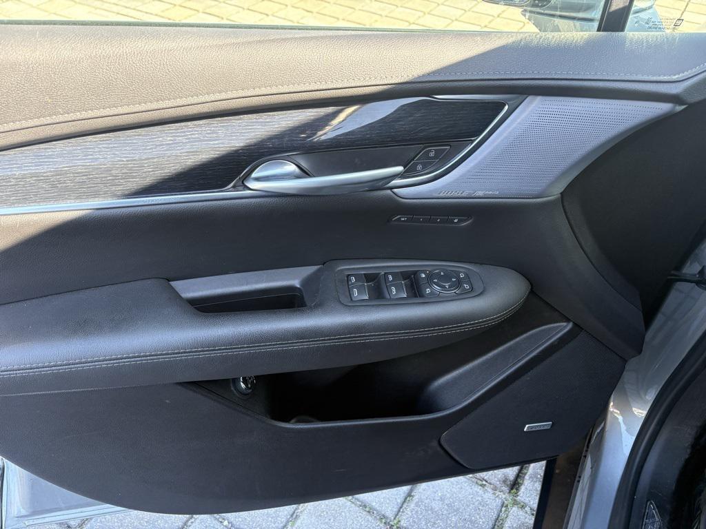 used 2025 Cadillac XT5 car, priced at $42,940