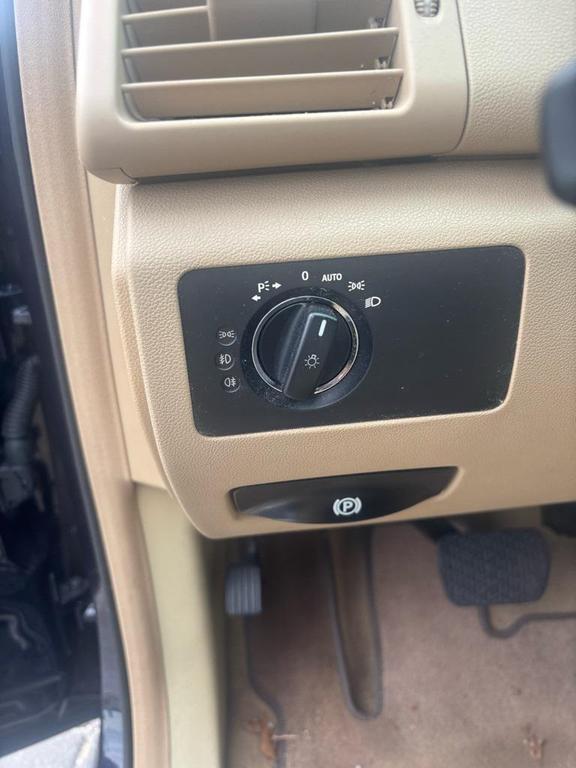 used 2010 Mercedes-Benz R-Class car, priced at $7,000