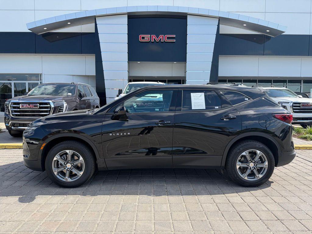 used 2025 Chevrolet Blazer car, priced at $27,269