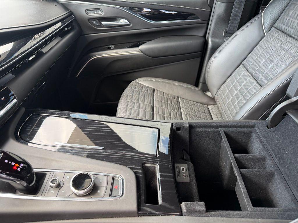used 2024 Cadillac Escalade ESV car, priced at $130,094
