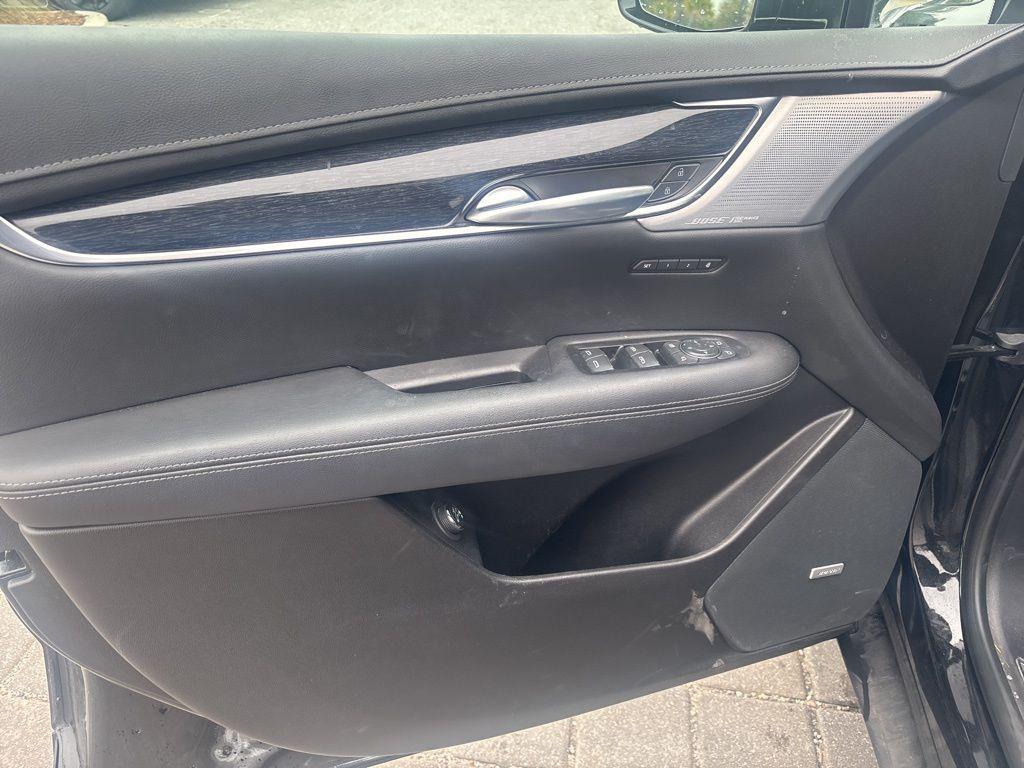 used 2023 Cadillac XT5 car, priced at $33,396