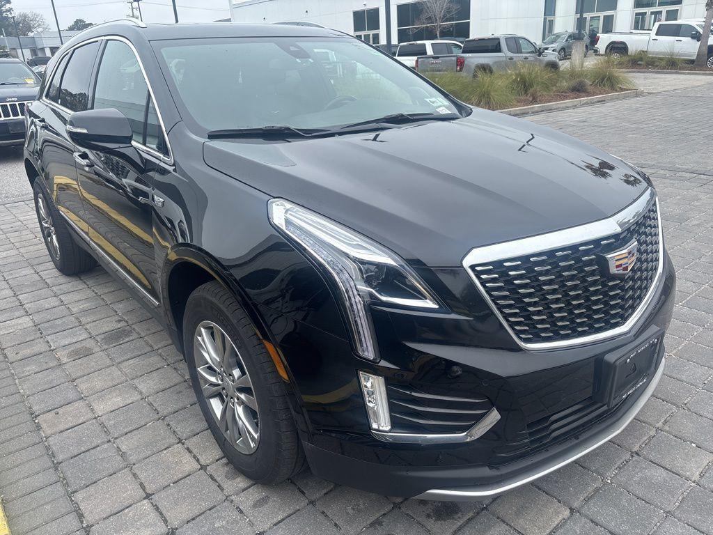 used 2023 Cadillac XT5 car, priced at $33,396