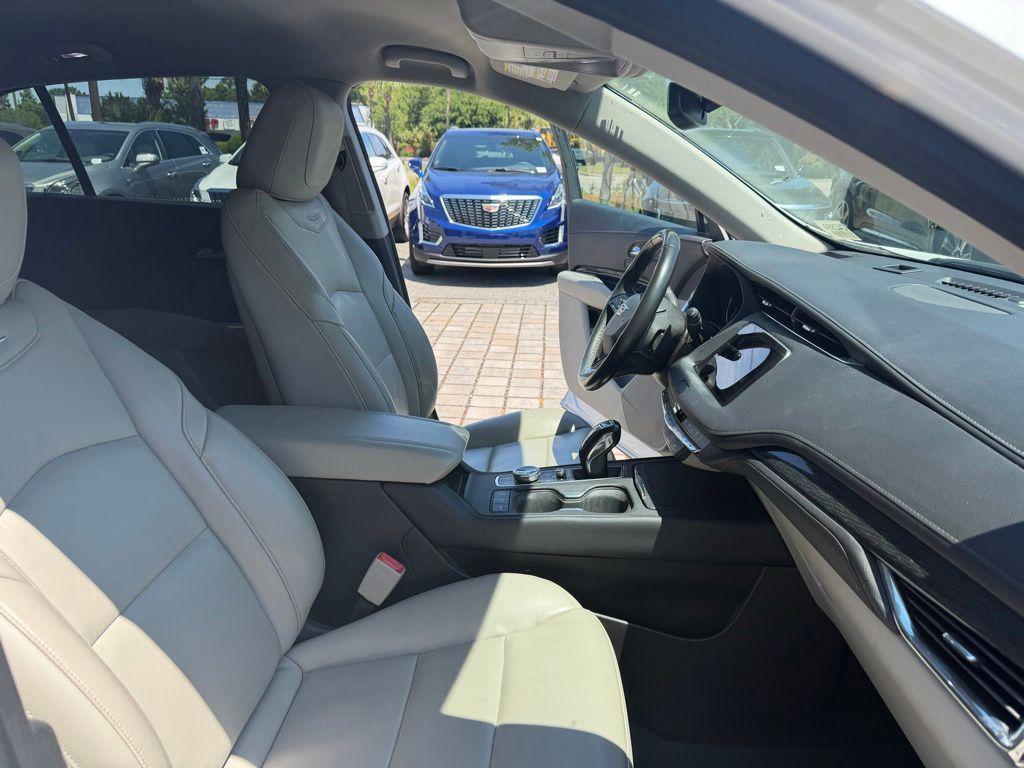 used 2019 Cadillac XT4 car, priced at $20,651