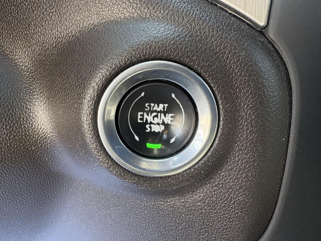 used 2019 GMC Sierra 1500 car, priced at $35,259