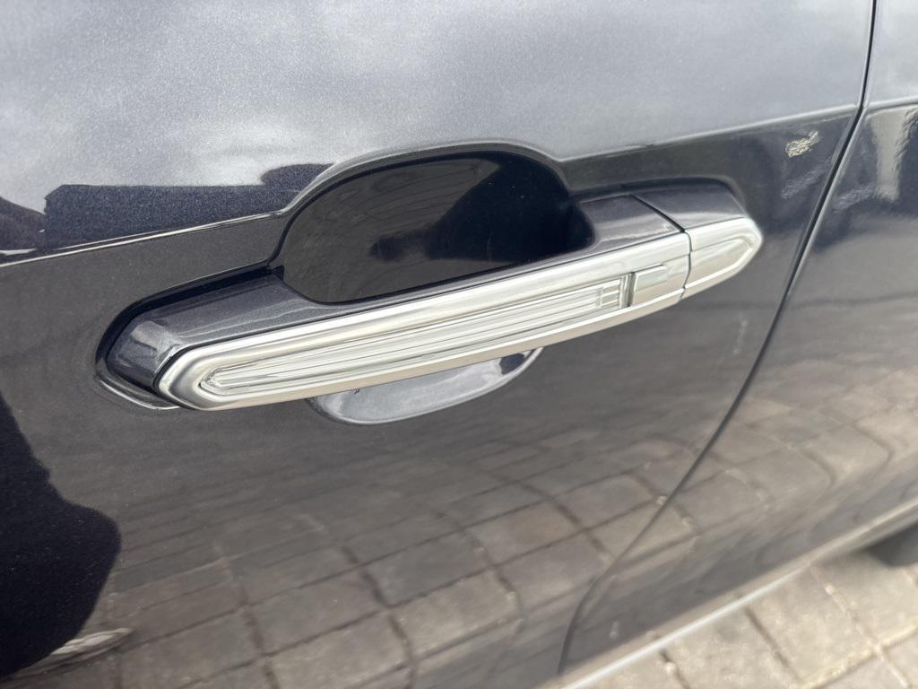 used 2023 Cadillac XT4 car, priced at $26,370