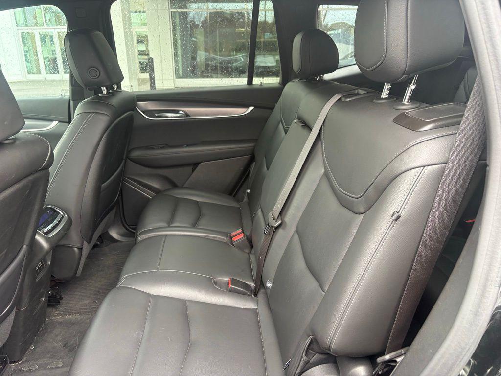 used 2024 Cadillac XT6 car, priced at $38,799