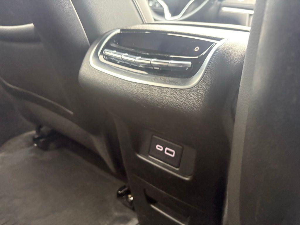 used 2024 Cadillac XT6 car, priced at $38,799