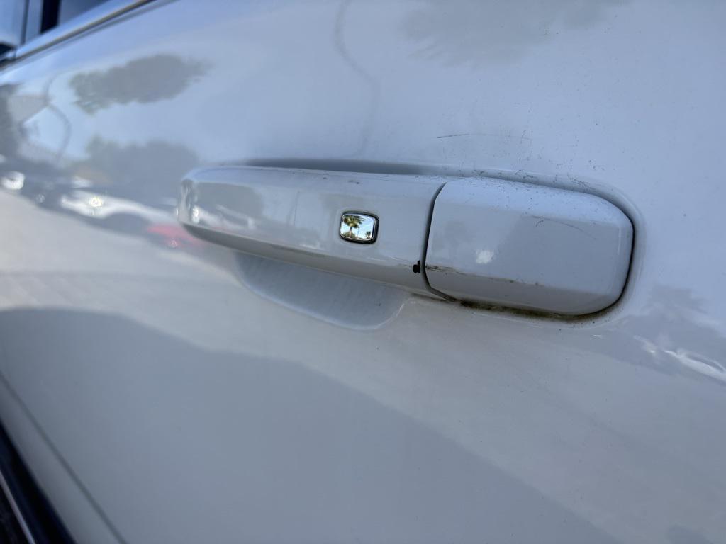 used 2019 GMC Yukon XL car, priced at $21,283