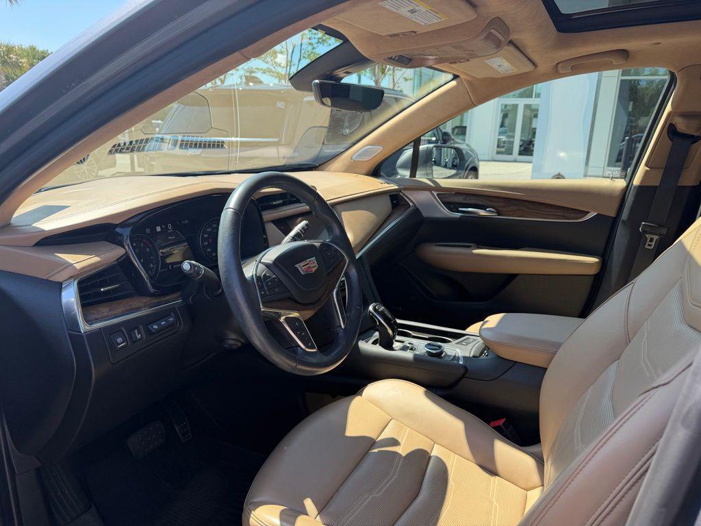 used 2020 Cadillac XT5 car, priced at $32,789