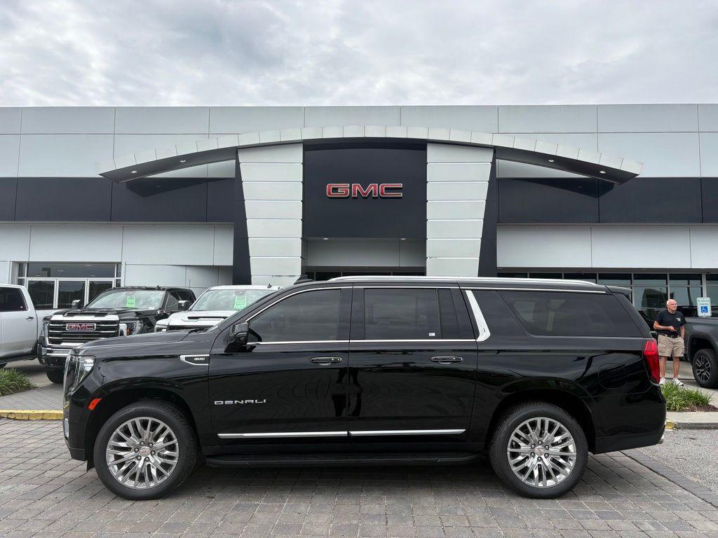 used 2024 GMC Yukon XL car, priced at $69,058