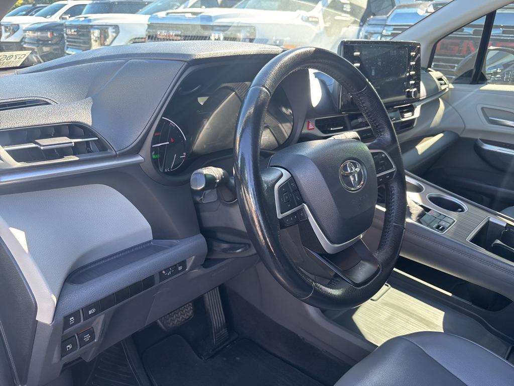 used 2022 Toyota Sienna car, priced at $30,321