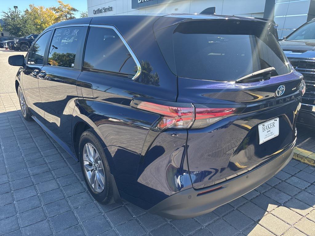 used 2022 Toyota Sienna car, priced at $30,321