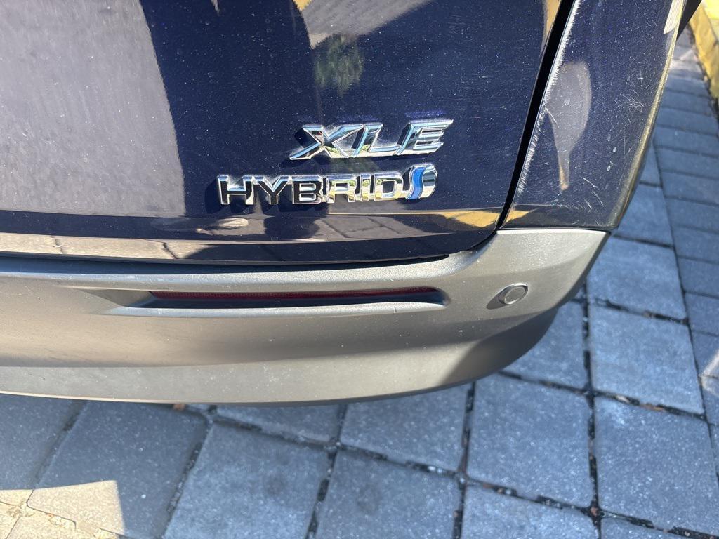 used 2022 Toyota Sienna car, priced at $30,321