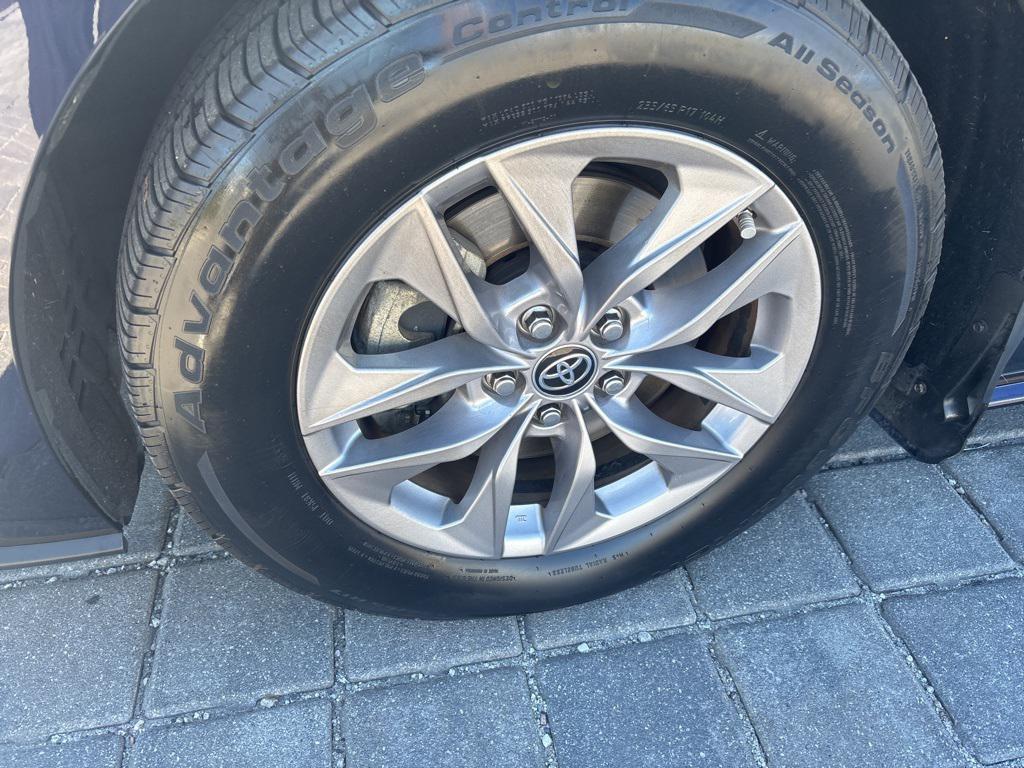 used 2022 Toyota Sienna car, priced at $30,321