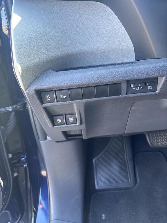 used 2022 Toyota Sienna car, priced at $30,321