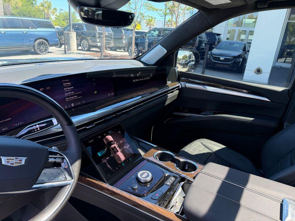 used 2025 Cadillac Escalade ESV car, priced at $125,502