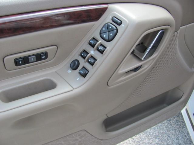 used 2004 Jeep Grand Cherokee car, priced at $4,799