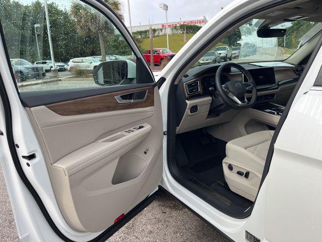 new 2026 Volkswagen Atlas car, priced at $43,620