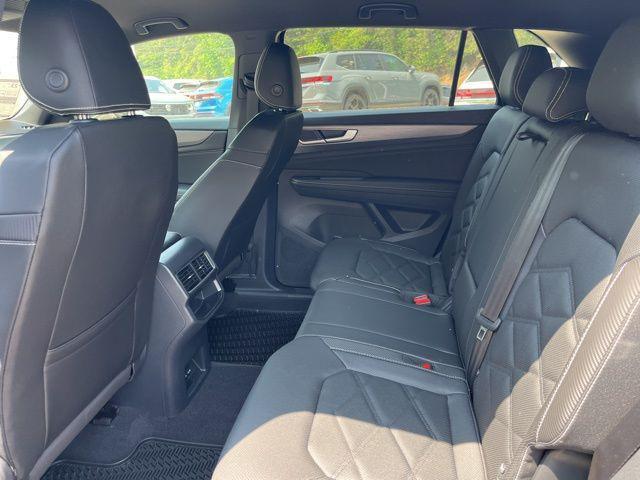 new 2026 Volkswagen Atlas Cross Sport car, priced at $37,574
