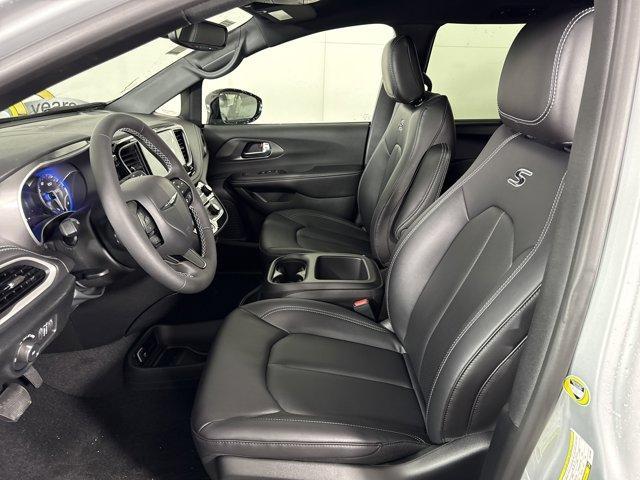 new 2026 Chrysler Pacifica car, priced at $42,360