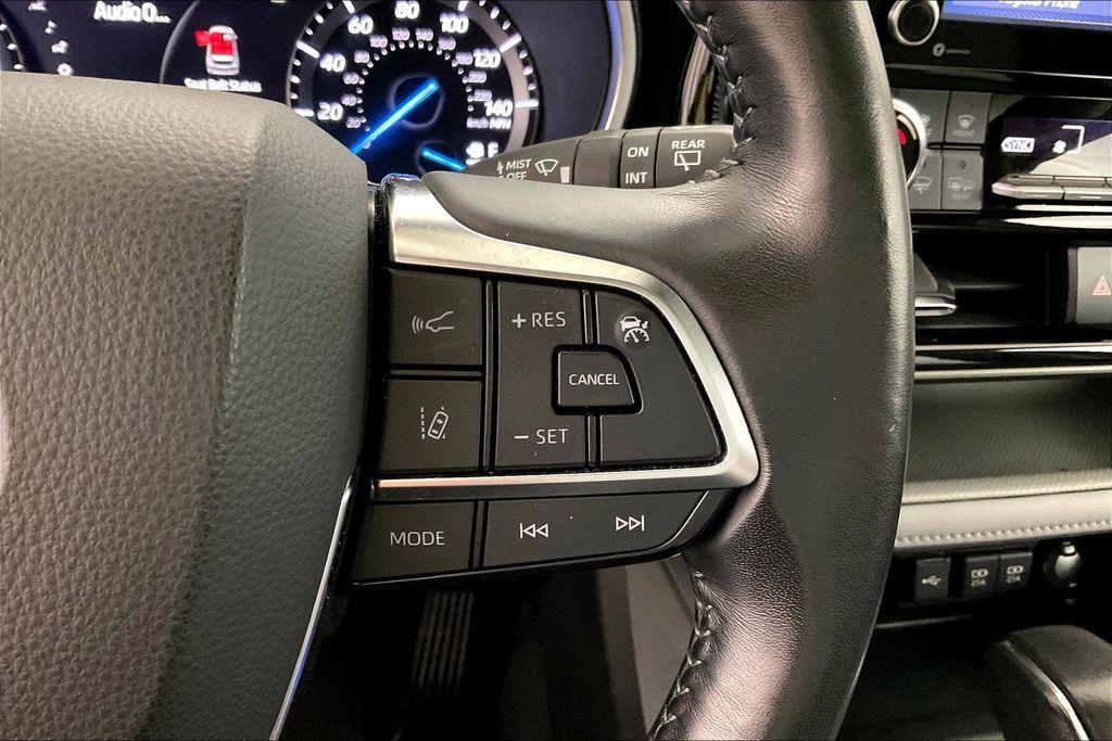 used 2021 Toyota Highlander Hybrid car, priced at $38,816