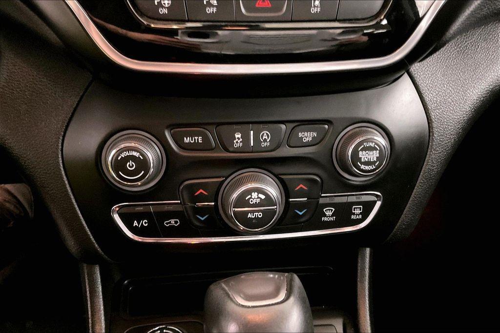 used 2021 Jeep Cherokee car, priced at $20,559