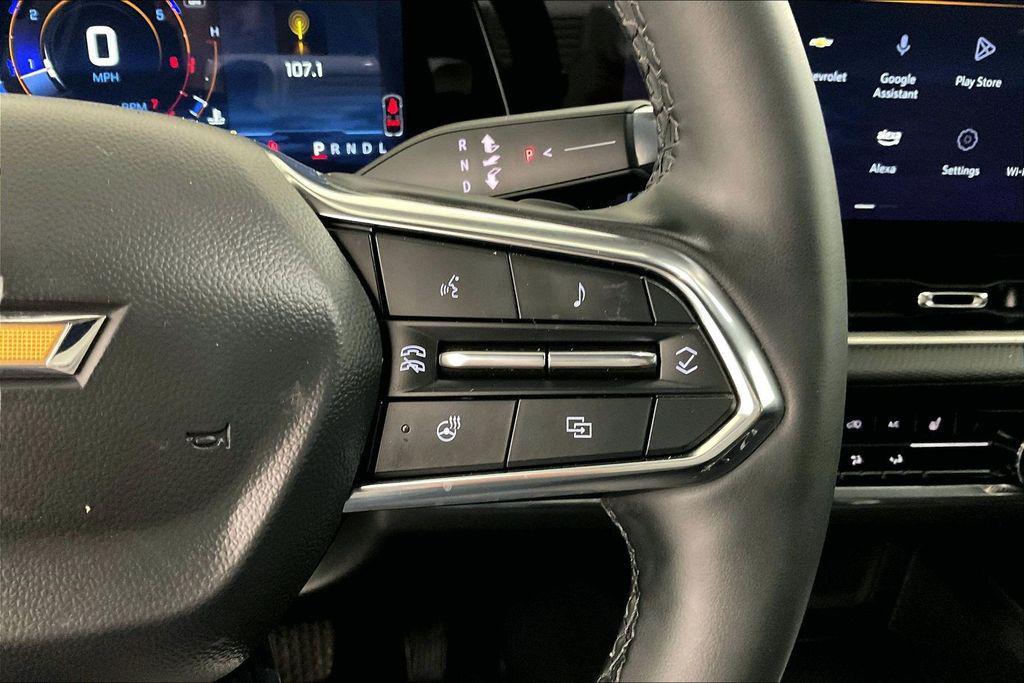 used 2025 Chevrolet Equinox car, priced at $27,344