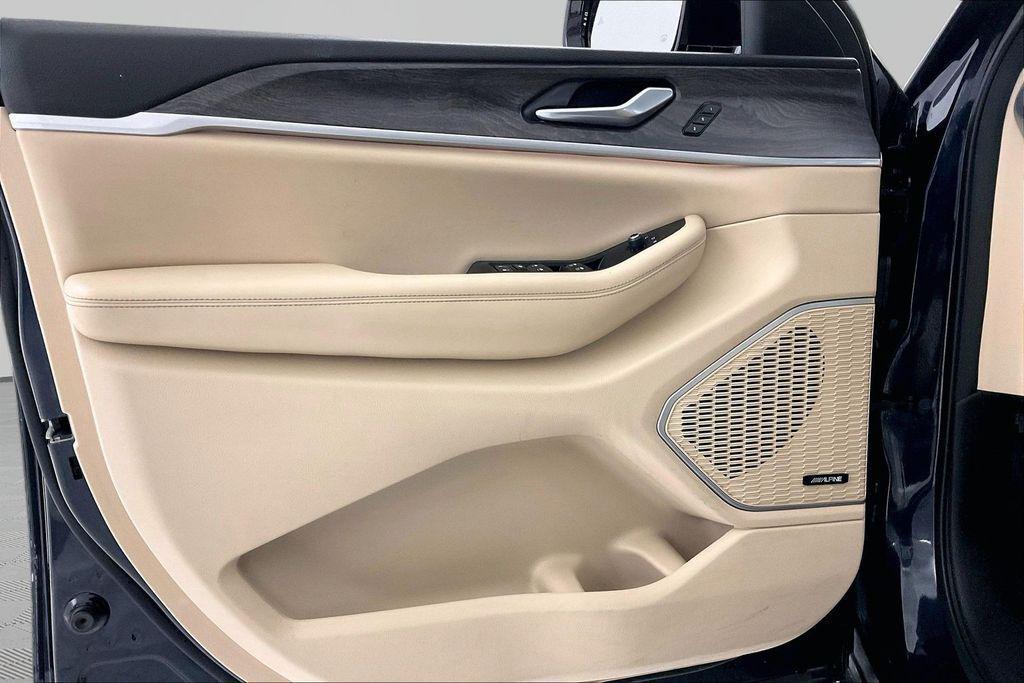 used 2022 Jeep Grand Cherokee 4xe car, priced at $27,509