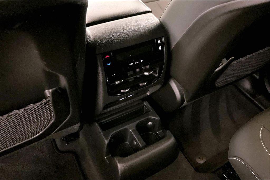 used 2024 Jeep Grand Cherokee L car, priced at $32,657
