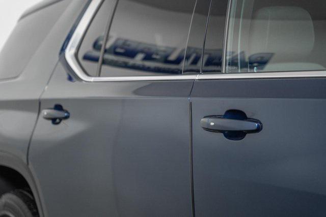 used 2023 Chevrolet Traverse car, priced at $30,335